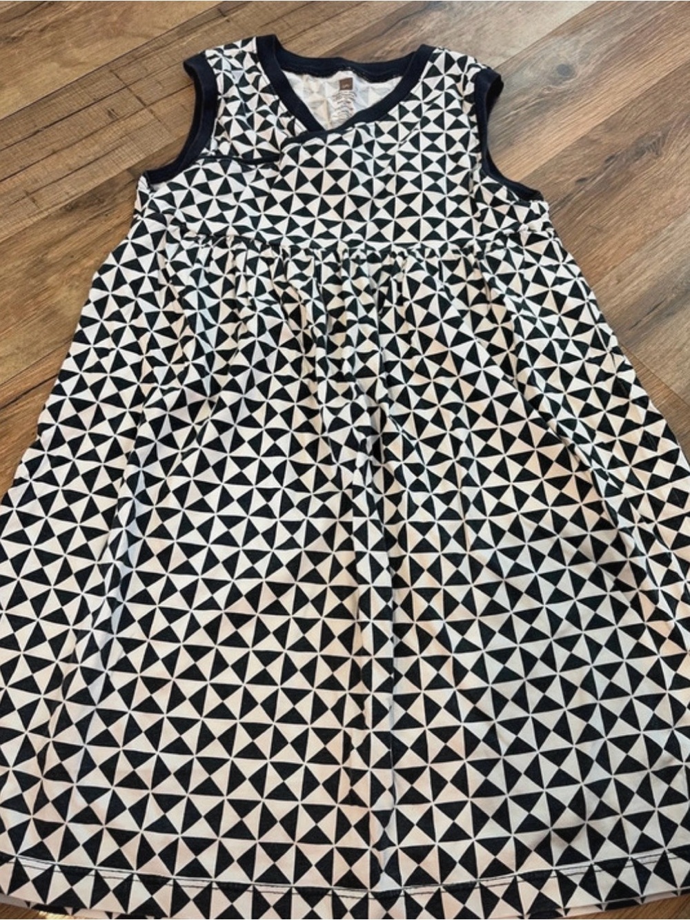 Tea Collection Black & White Geometric Sleeveless Dress